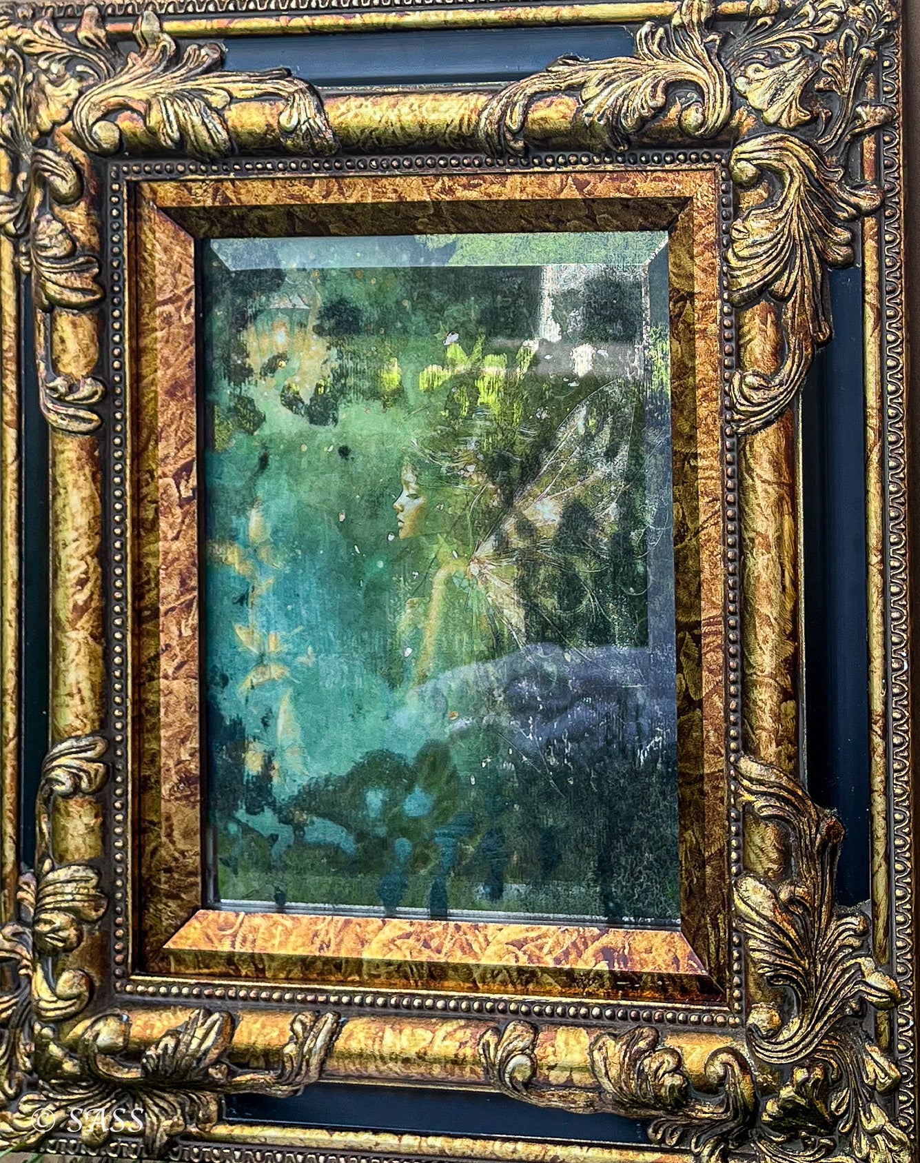 Enchanted Fairy Mirror with Gold Gilt Frame - Éclair de Fée