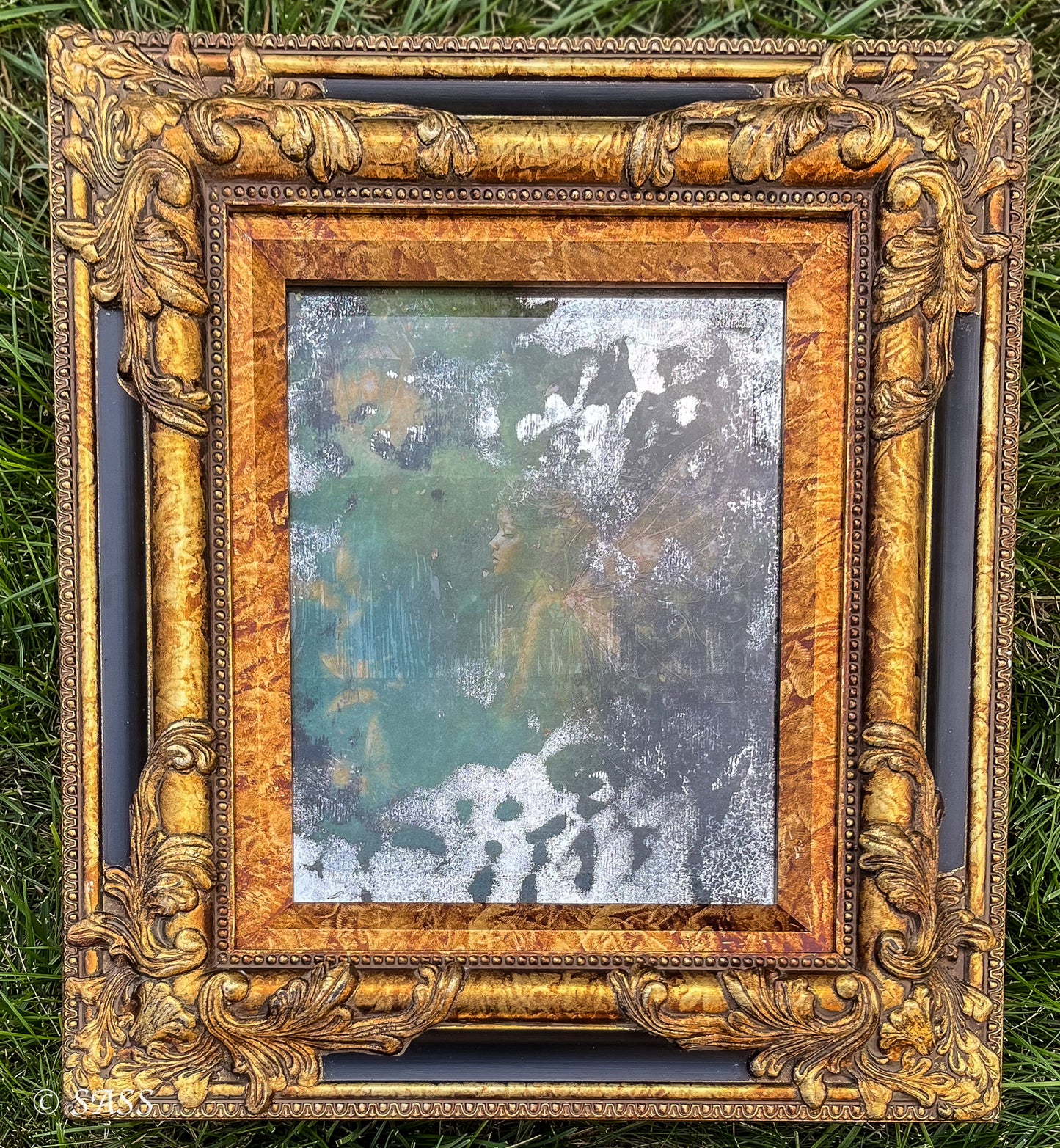 Enchanted Fairy Mirror with Gold Gilt Frame - Éclair de Fée