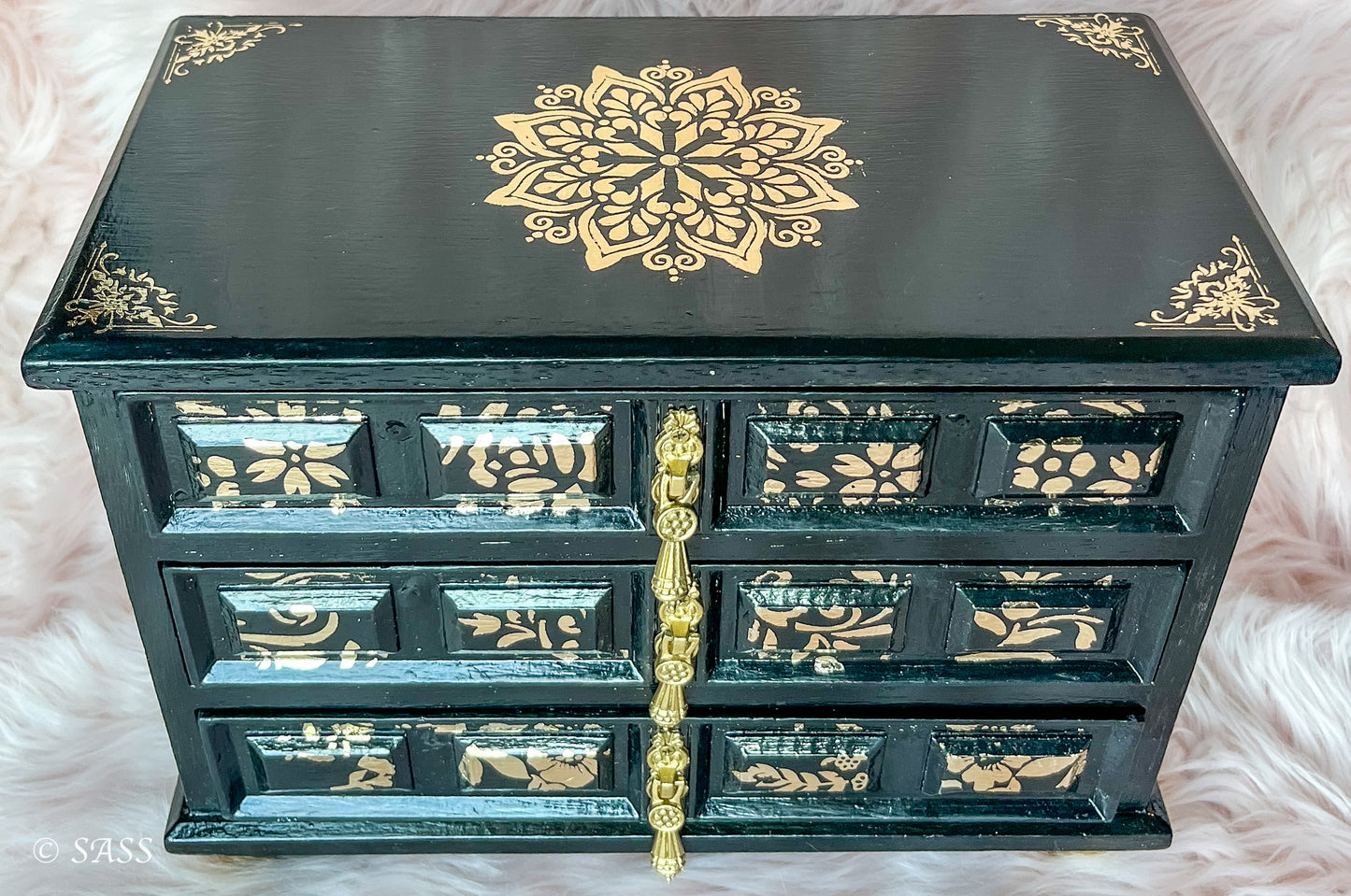Black & Gold Mandala Jewelry Box - Éclat d'Or Nocturne