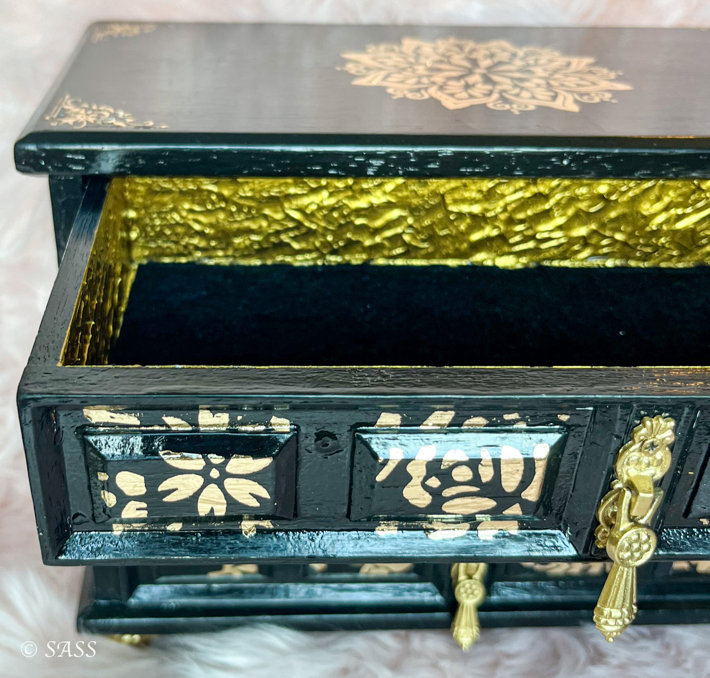 Black & Gold Mandala Jewelry Box - Éclat d'Or Nocturne