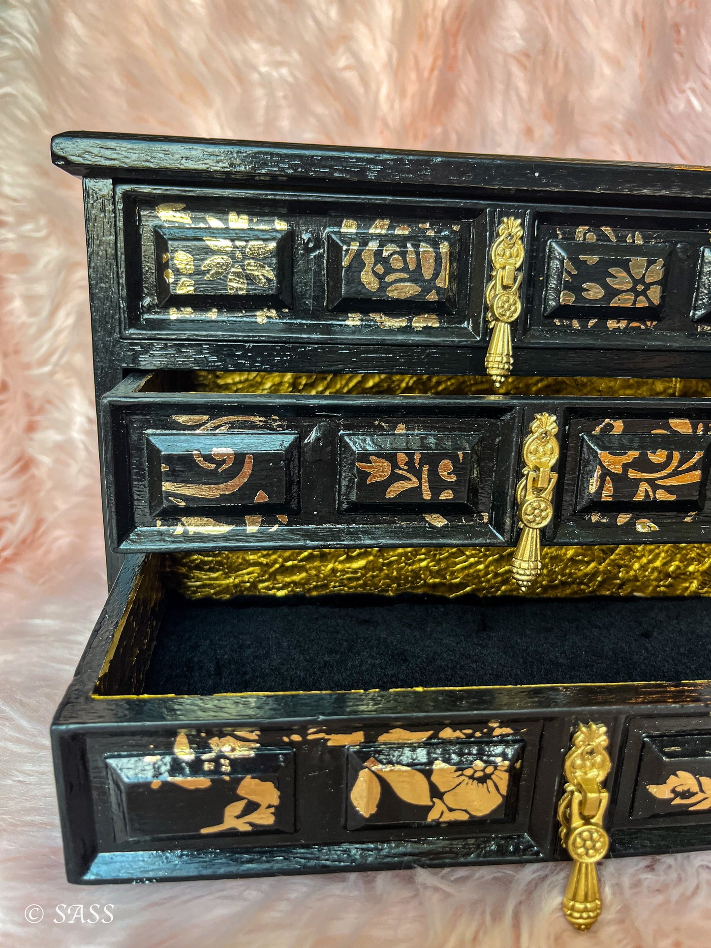 Black & Gold Mandala Jewelry Box - Éclat d'Or Nocturne