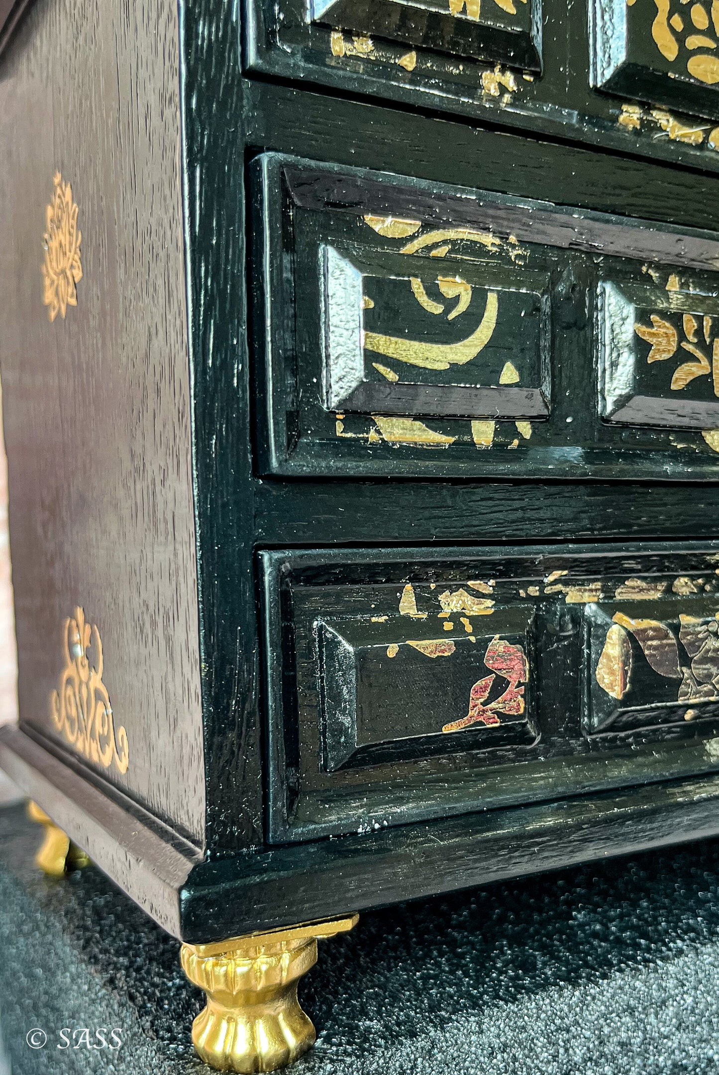 Black & Gold Mandala Jewelry Box - Éclat d'Or Nocturne