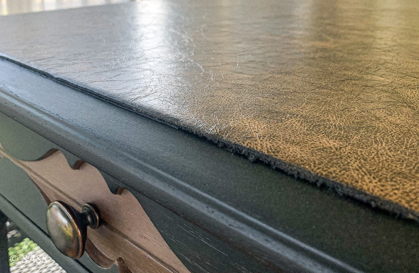 Black & Brown Side Table - L'intemporel