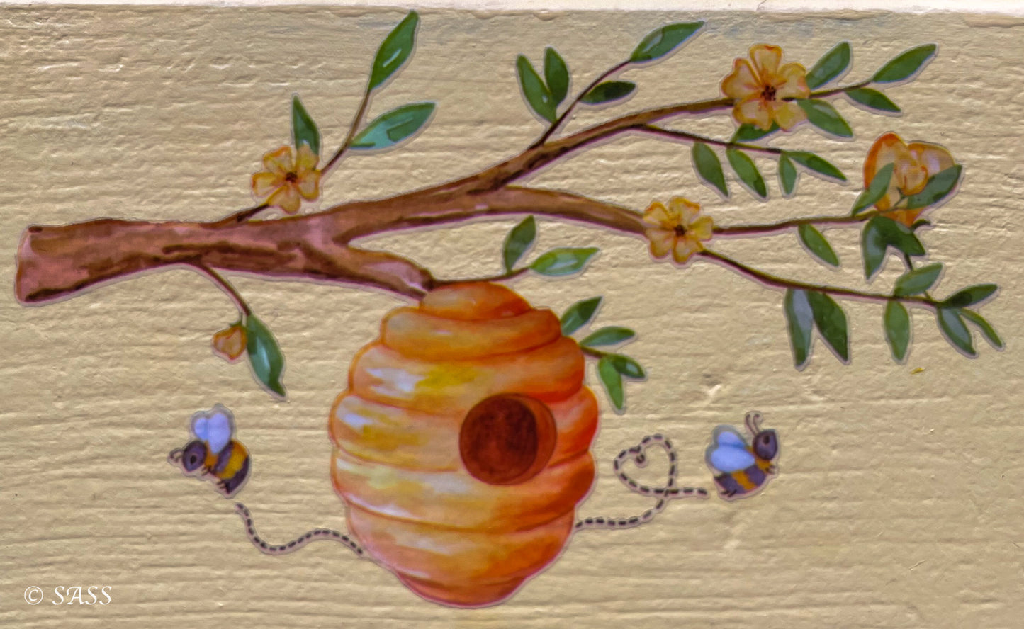 Vintage Recipe Box with Bee Theme - La Petite Abeille