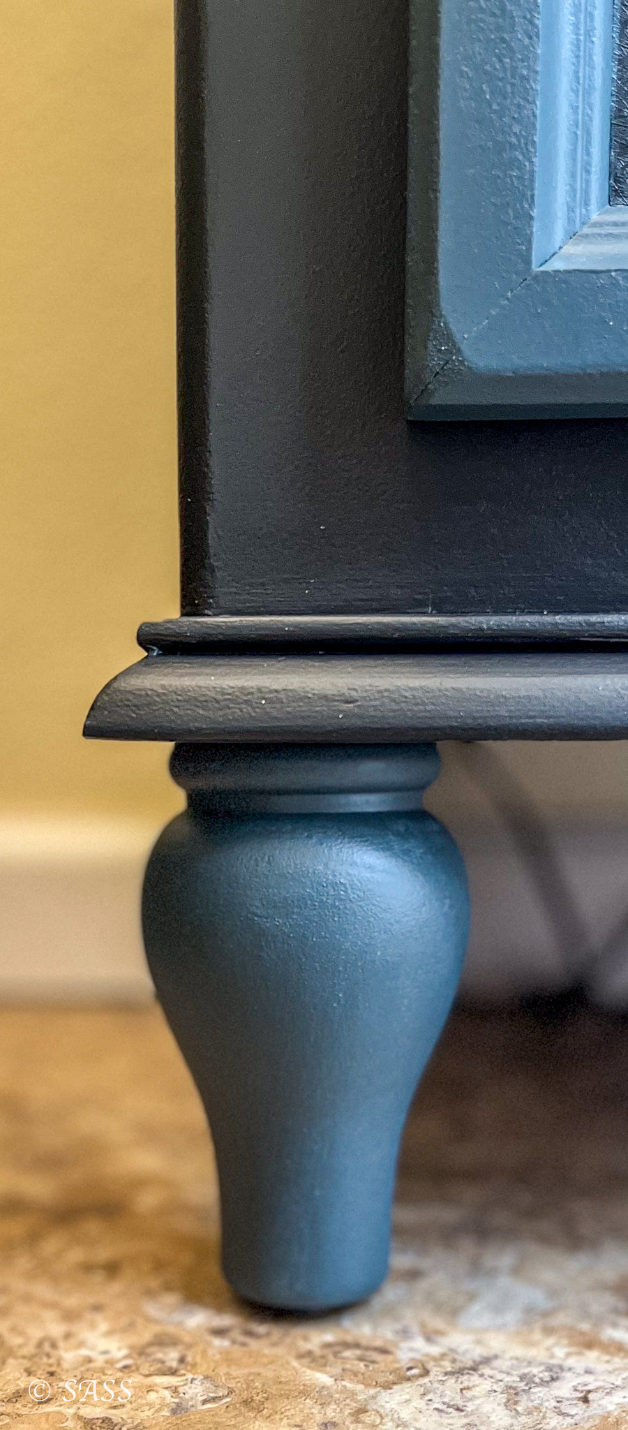 Bassett Nightstand in Tricorn Black - Le Monsieur