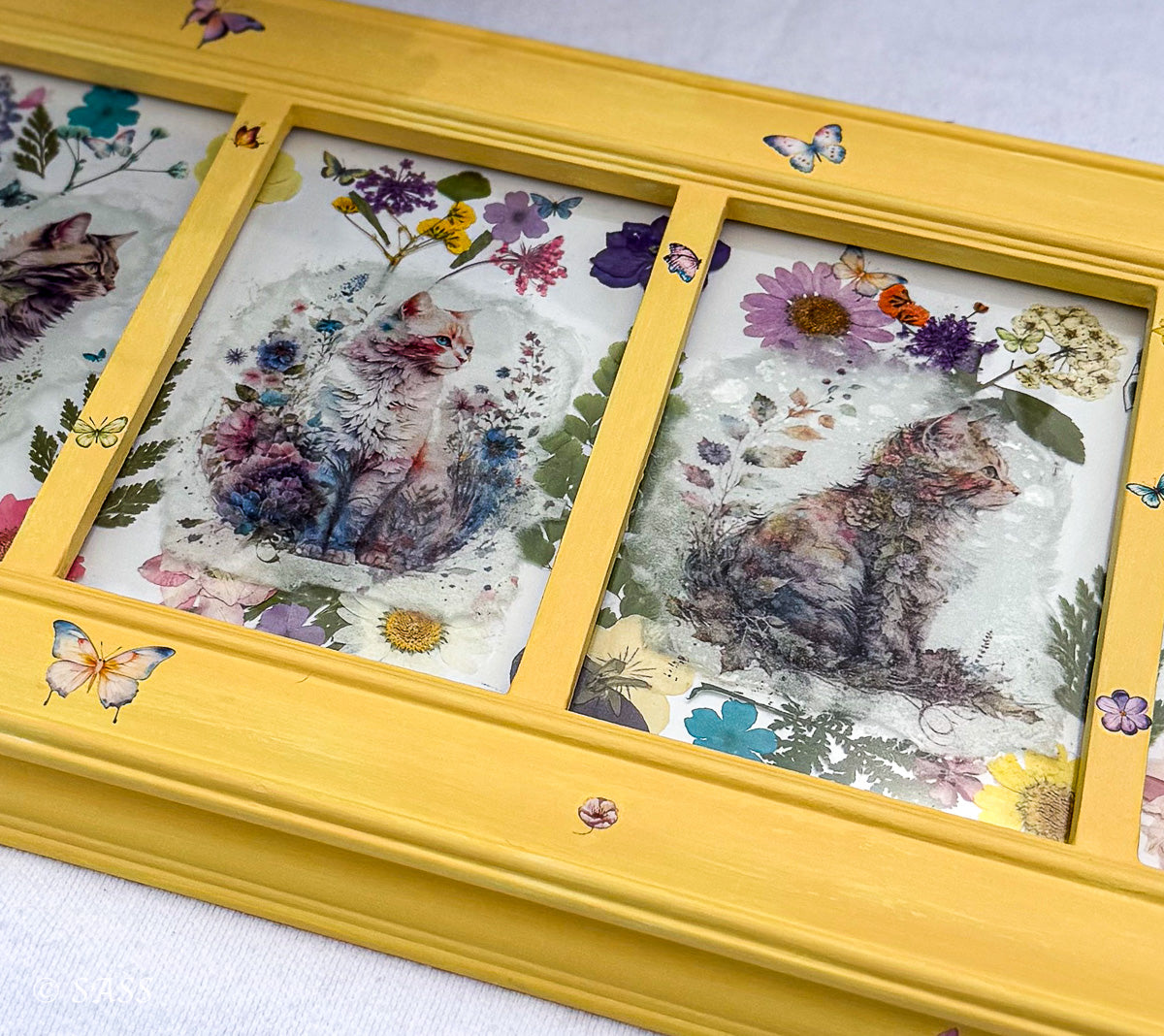Floral Cat Frame Wall Art-Les Minttes Fleuries