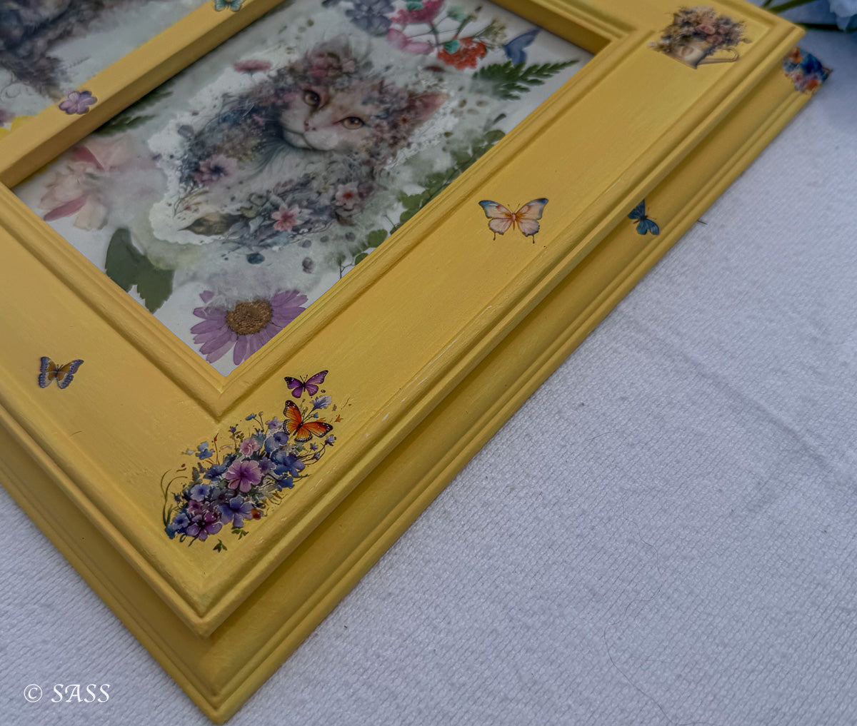 Floral Cat Frame Wall Art-Les Minttes Fleuries