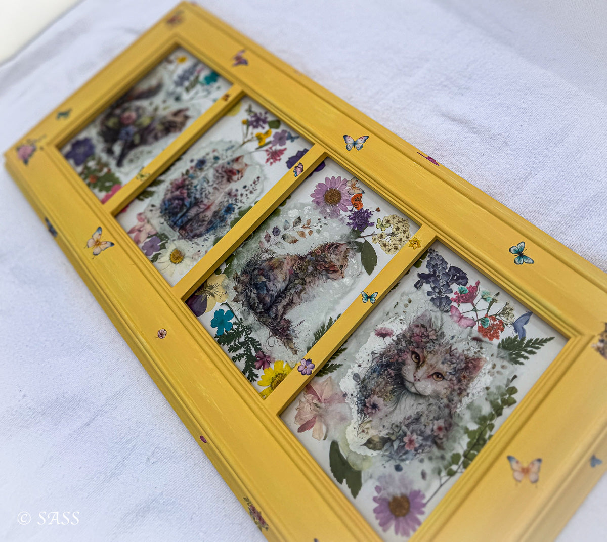 Floral Cat Frame Wall Art-Les Minttes Fleuries