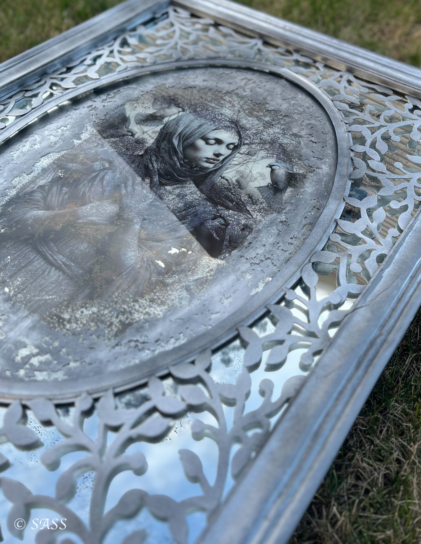 Gothic Mystical Mirror with Reverse Decoupage Art - Murmures de la Prophétesse