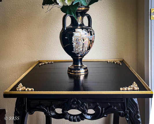 Elegant French Provincial End Tables - Noir et Or